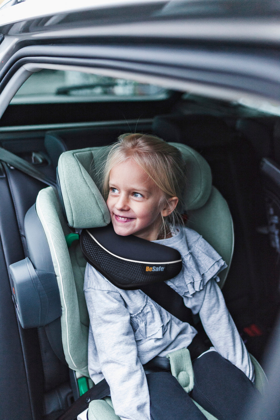 Booster Car Seat Rental Dubai - BeSafe Flex Fix 2